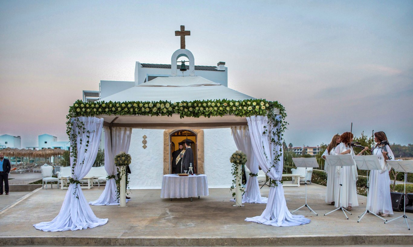 Image: http://www.bookyourweddingday.com/images/media/uploadfiles/chapel venue.jpg